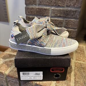 New Bernie Mev Spark Serenity Stretch Mesh Knit Embellished Side Slip On Sz 39EU